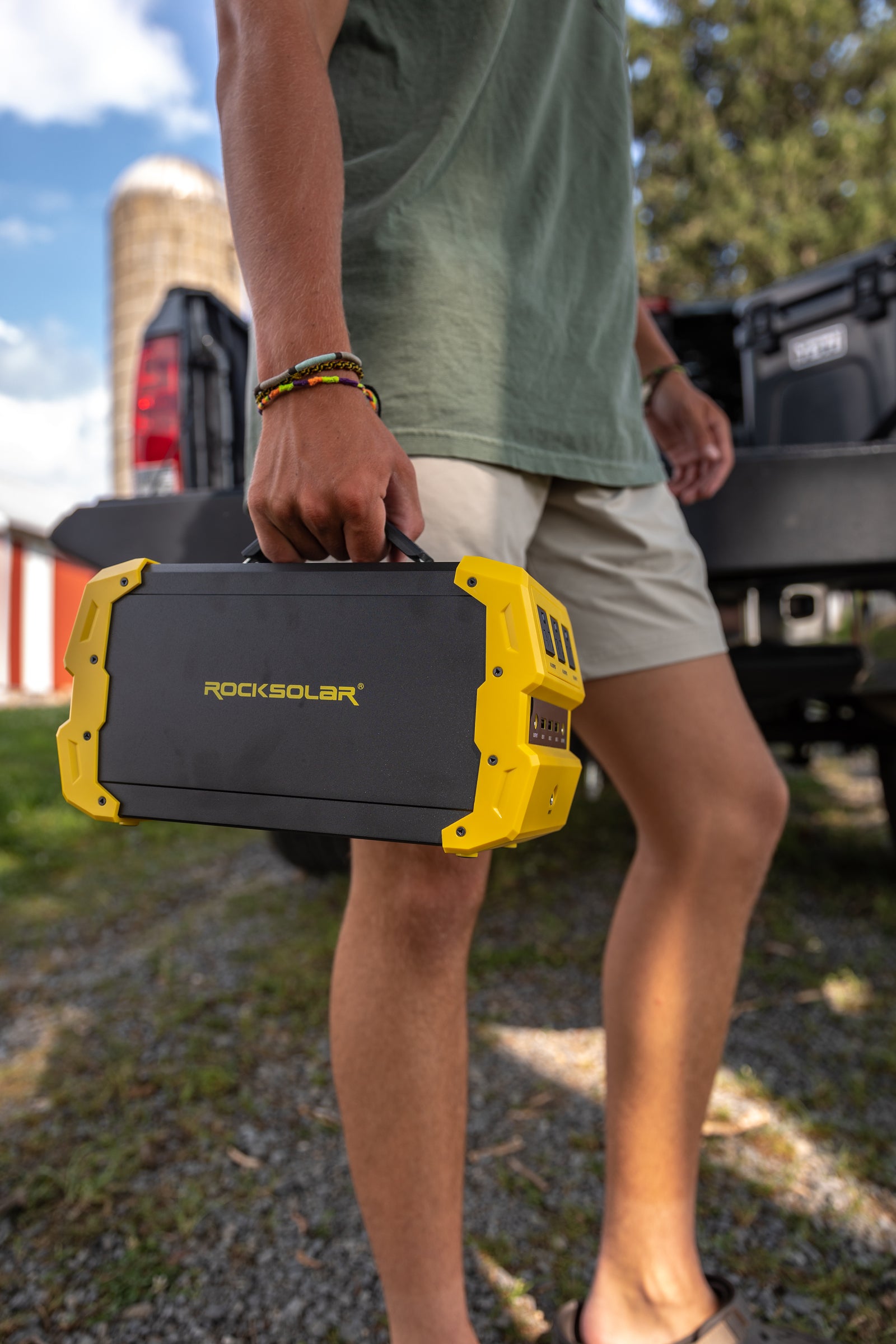 Power Up Your Road Trip with Rocksolar's Top-Rated Portable Solar Generators